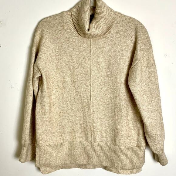 Womens Soft Cozy Fall Turtleneck Knit Sweater Medium Neutral Feminine Cottage - Picture 1 of 10